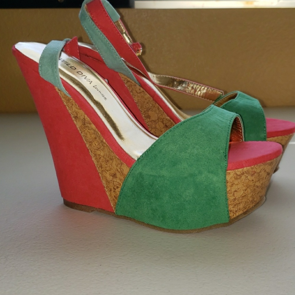SALE!!!! NWT Wild Diva Wedges
